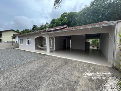Casa para Venda, em Joinville, bairro Boehmerwald, 3 dormit�rios, 1 banheiro, 4 vagas